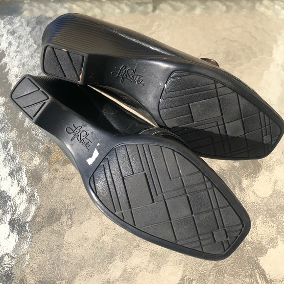 Life Stride Gun Metal Grey "Justine" heels 7M - Picture 3 of 6